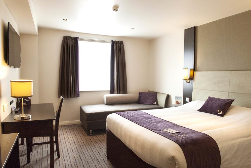 Premier Inn London Romford Central Værelse billede