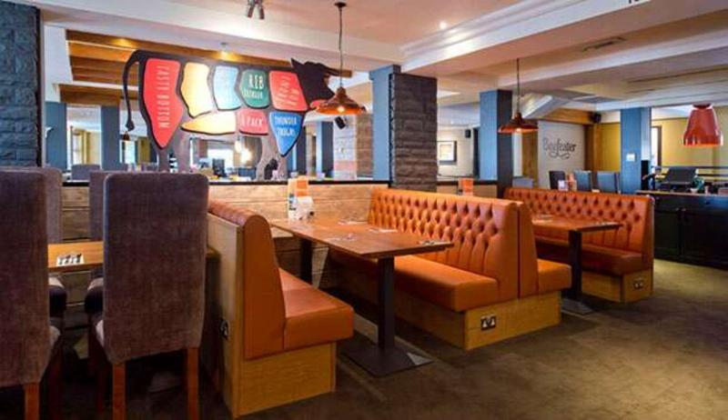 Premier Inn London Romford Central Eksteriør billede